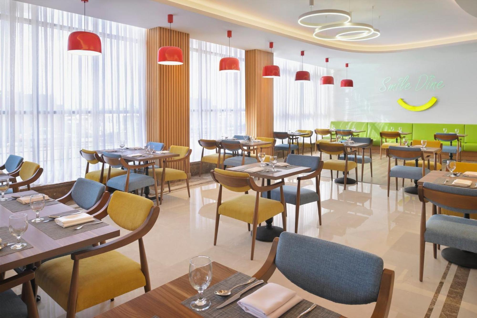 Holiday Inn Jeddah Corniche By Ihg Jidá Exterior foto